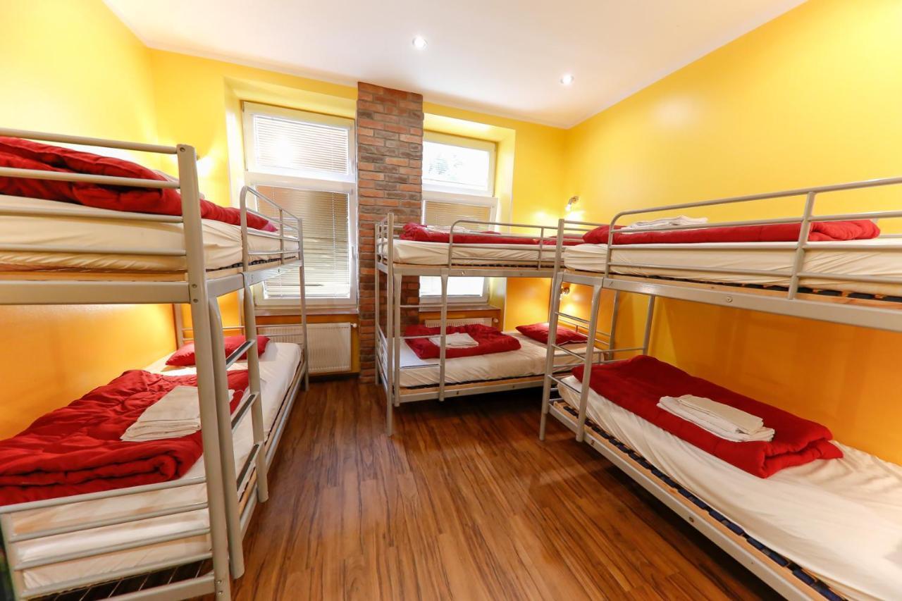 Bett im gemischten 6-Bett-Schlafsaal